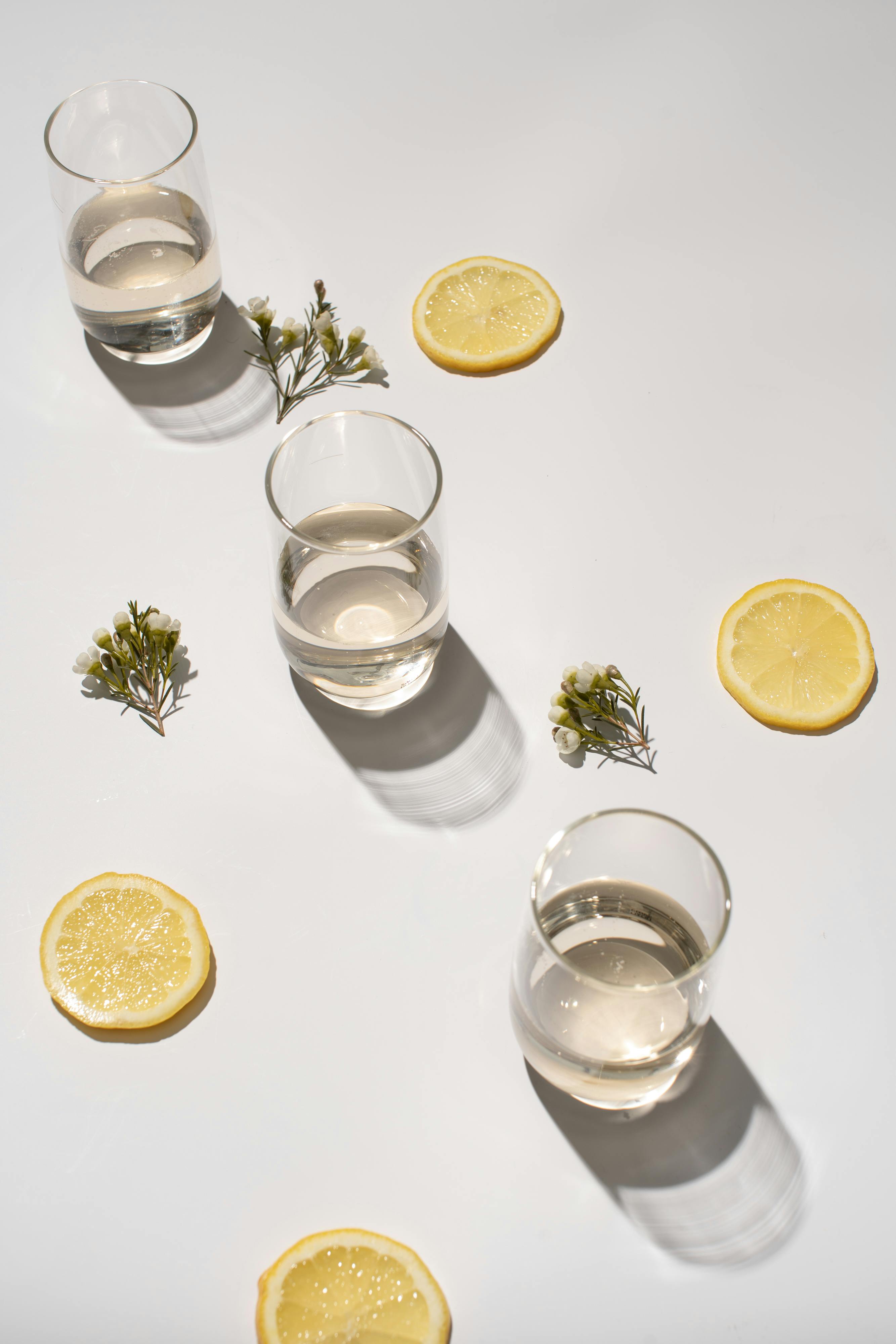 lemon juice in drinking glasses