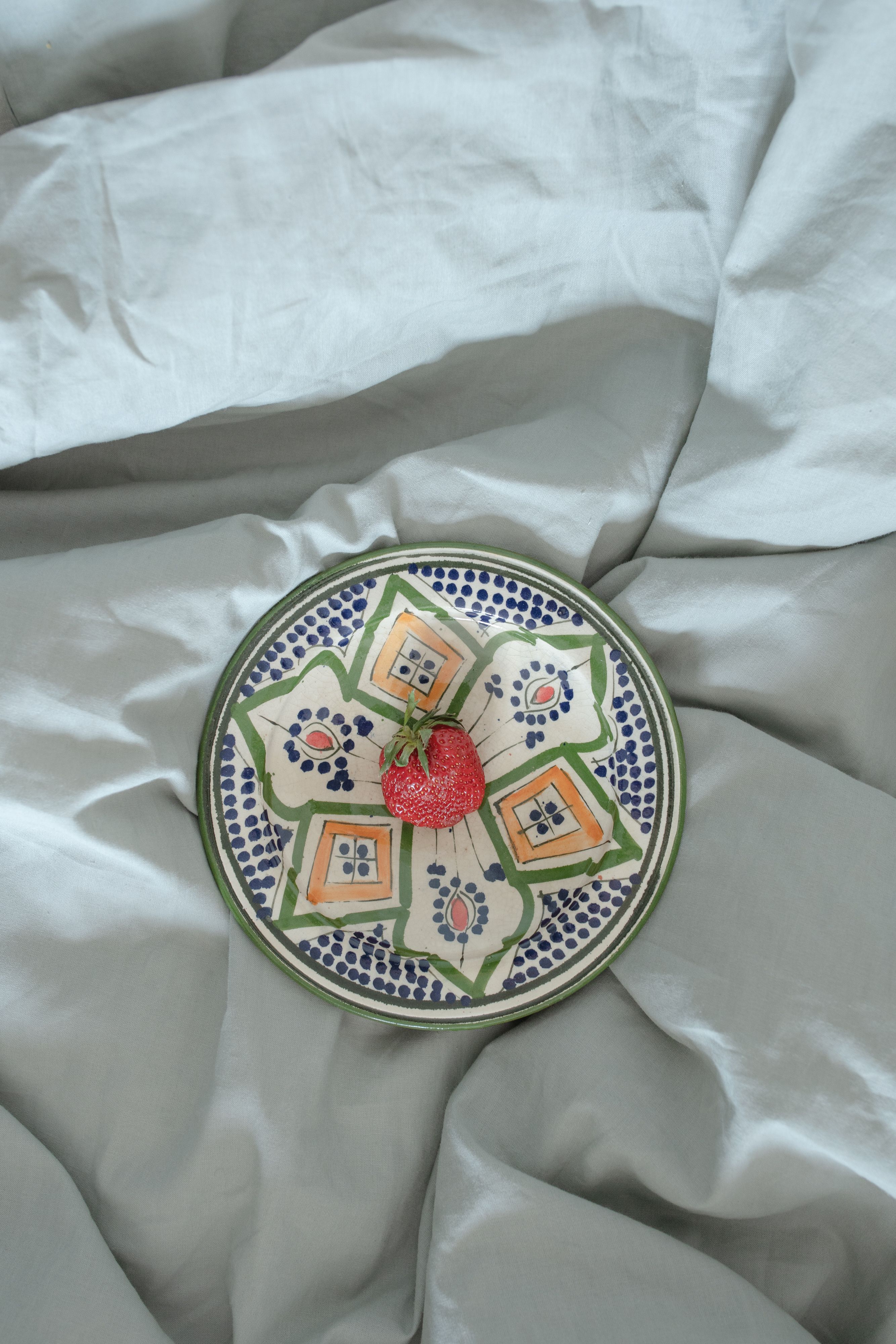 Strawberry on a Plate · Free Stock Photo