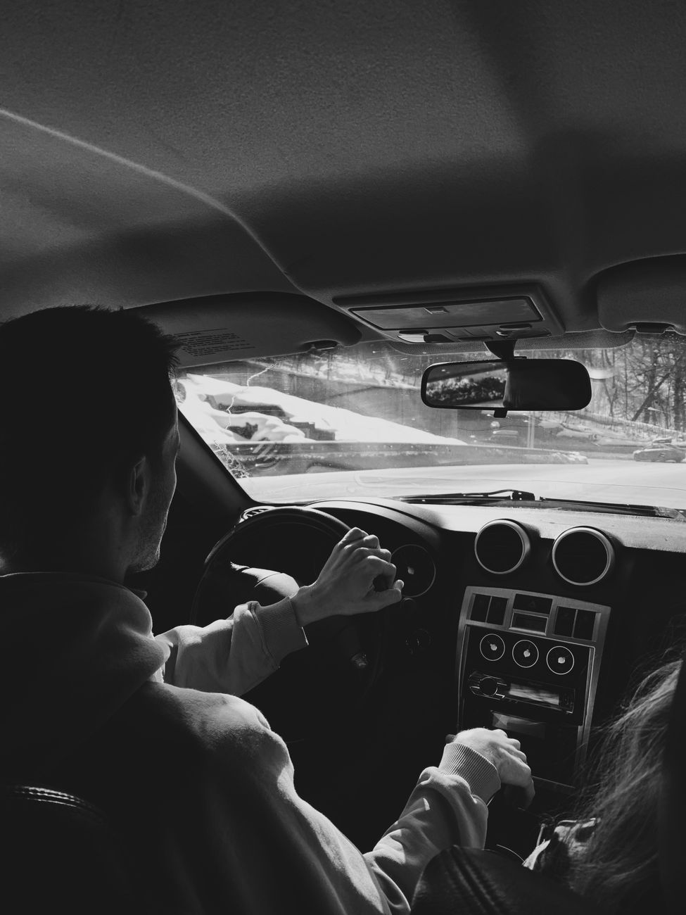 CarPlay’s Not Taking Over Your Dashboard — And That’s the Whole Damn Point