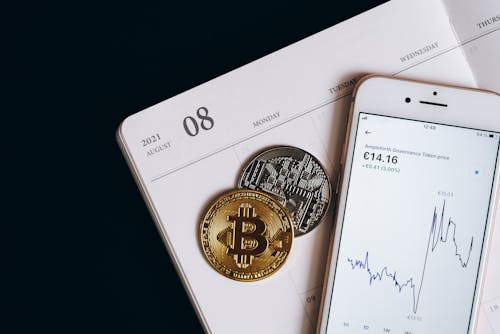 Δωρεάν στοκ φωτογραφιών με bitcoin, smartphone, ανάλυση