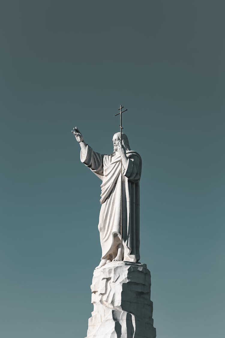 Majestic Jesus Statue