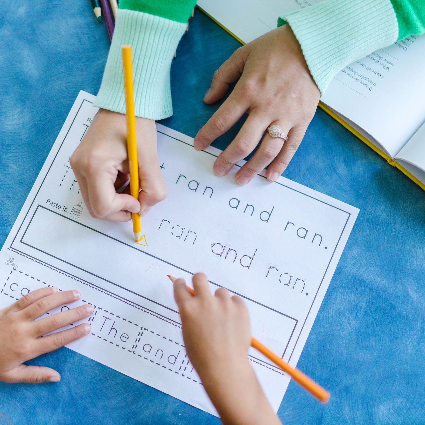 Alphabet tracing worksheet