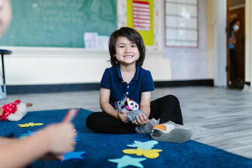 Immagine gratuita di aula, bambino, giocattoli