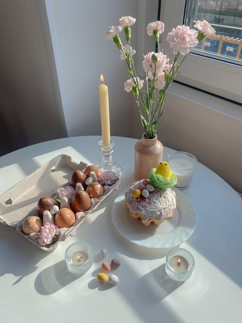 Foto stok gratis bunga-bunga, cake, meja