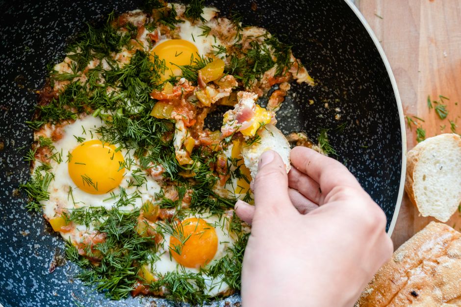 Shakshuka with peppers and tomatoes