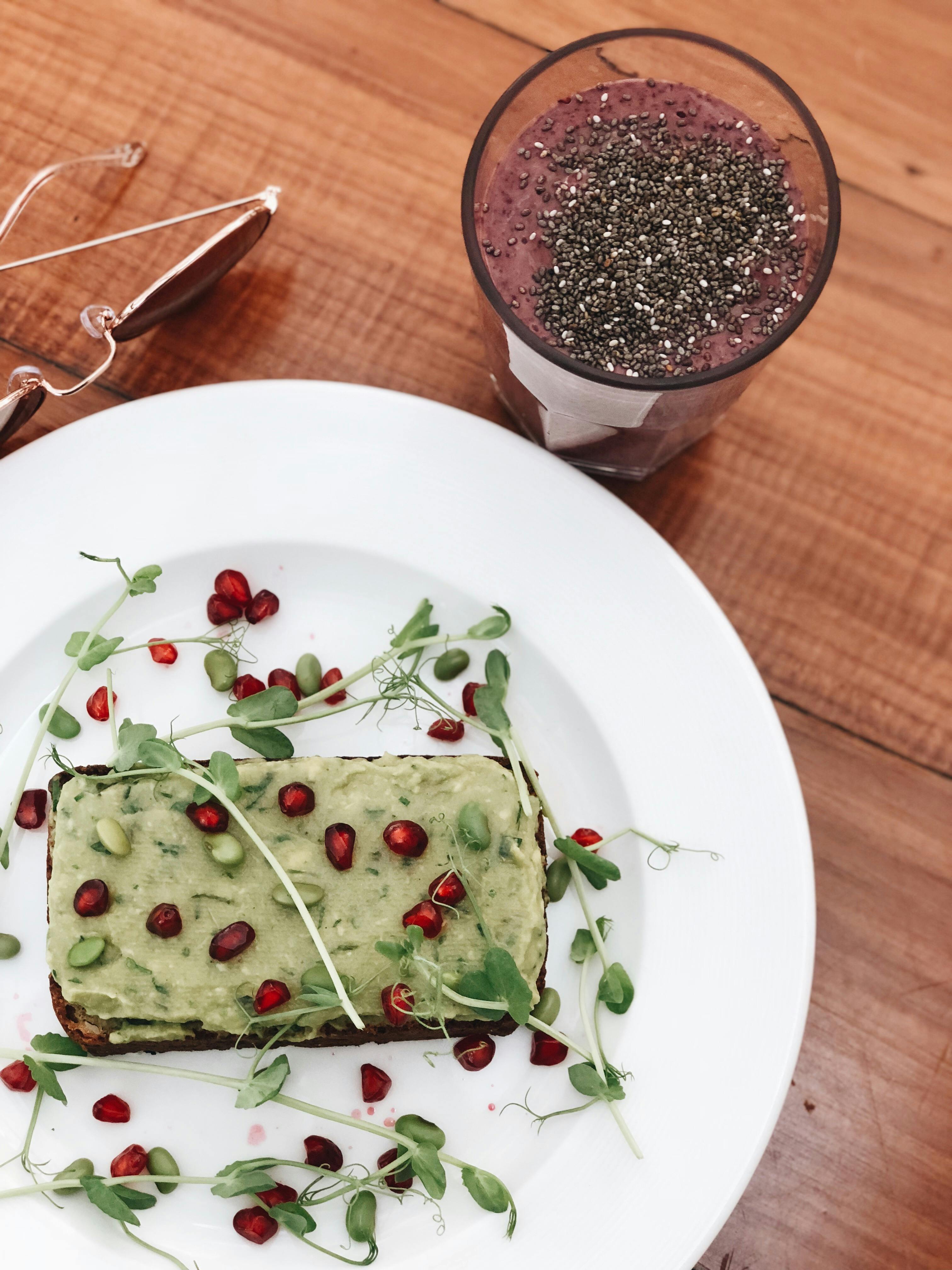 Is replacing a meal with a smoothie healthy?