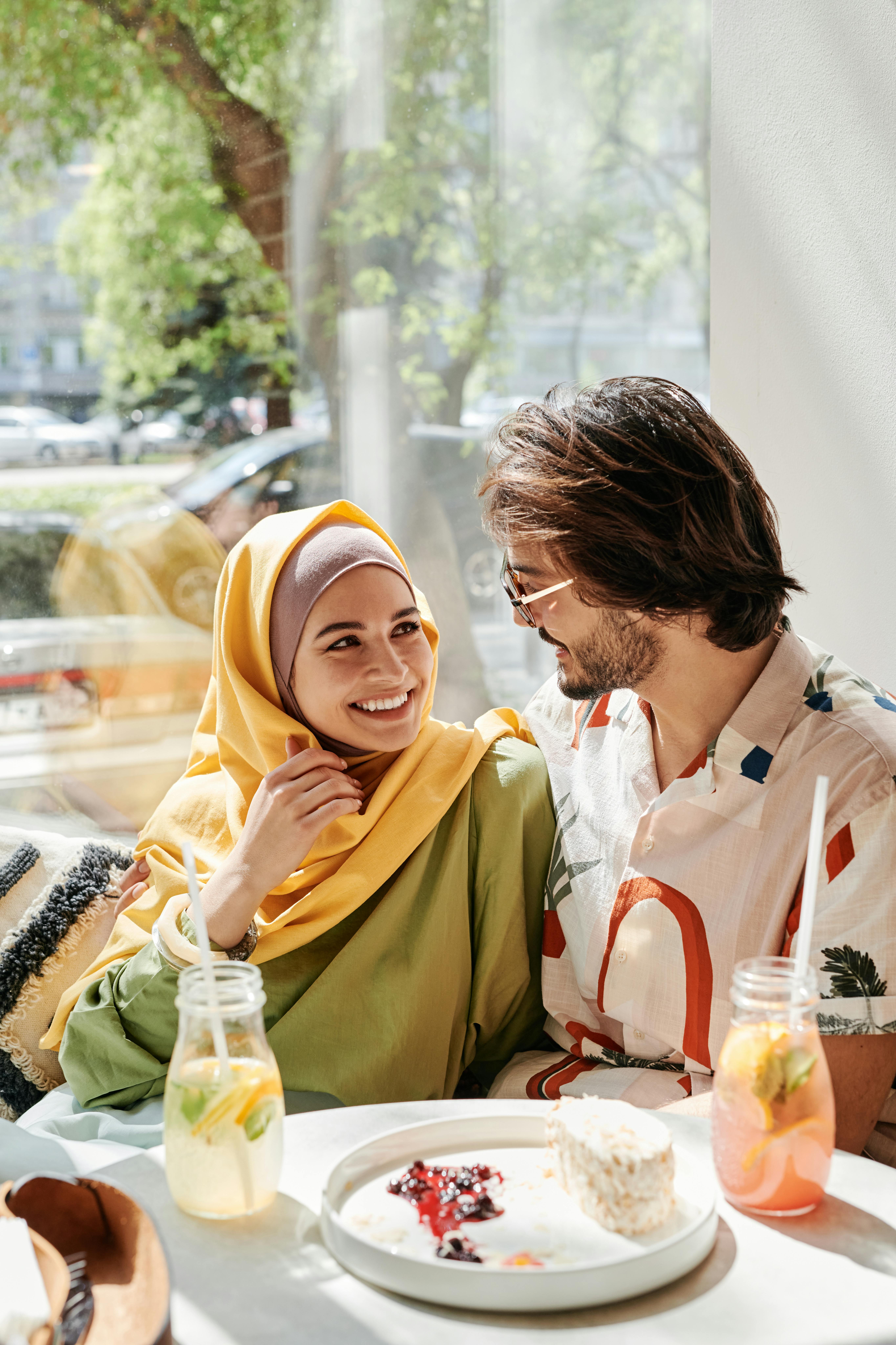 Muslim Couple Photos, Download The BEST Free Muslim Couple Stock Photos &  HD Images
