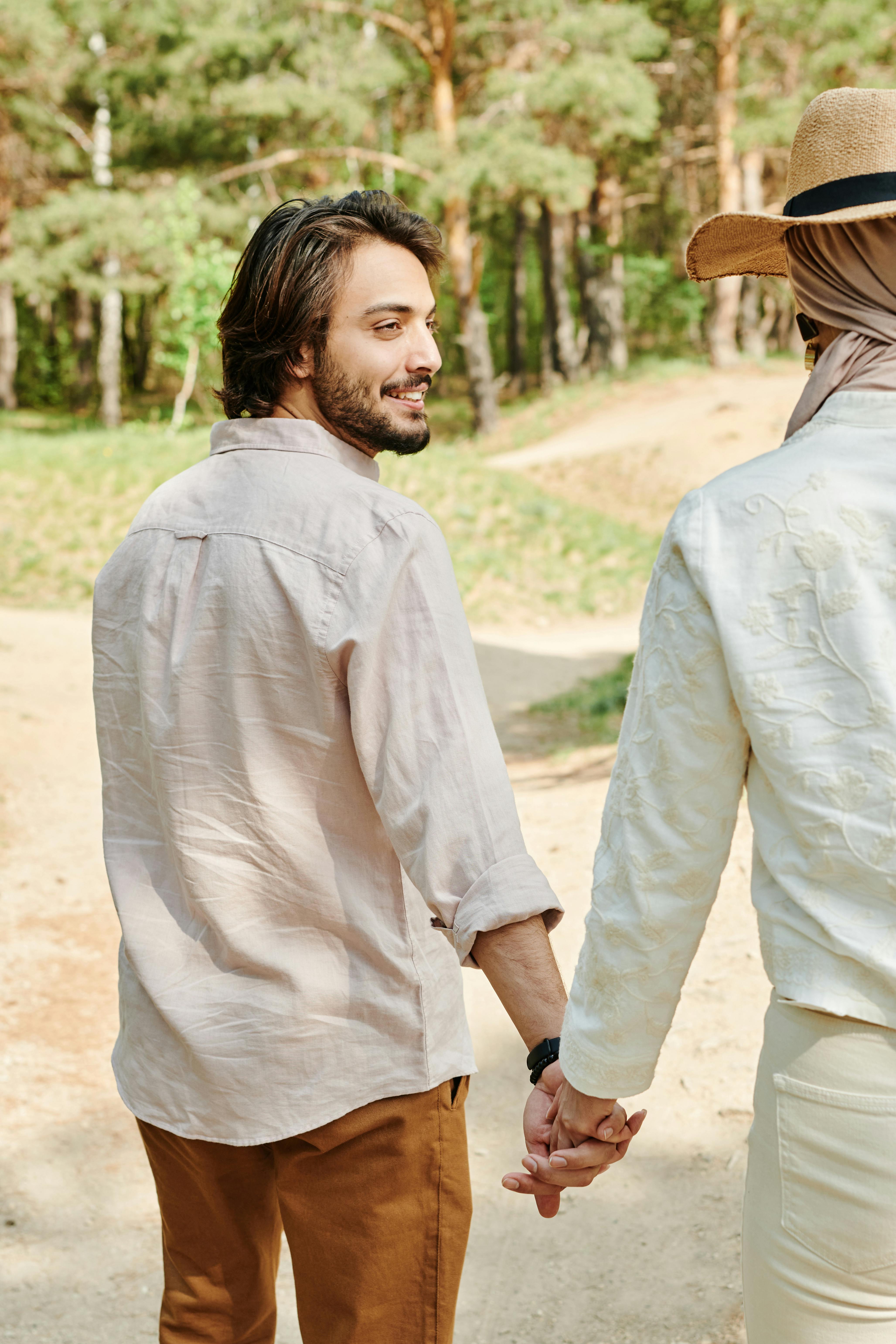 Exploring the Power of Friendship: Lessons from Jojo Siwa and Chris Hughes' Unlikely Partnership