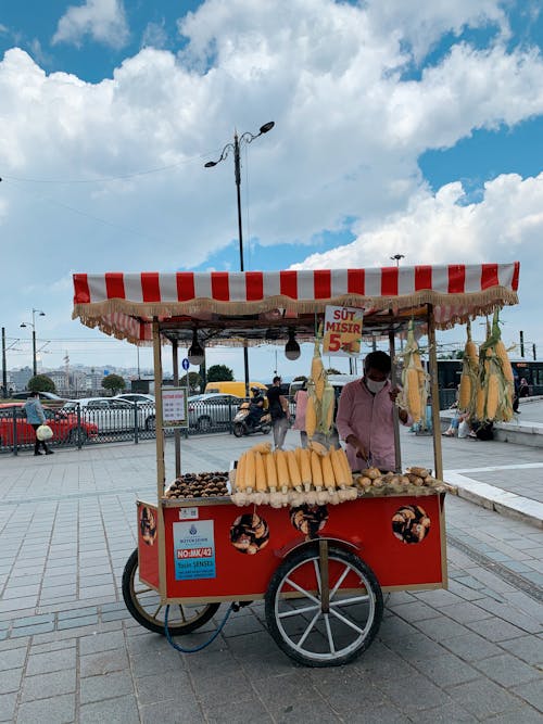 Foto stok gratis gerobak makanan, jagung, jalan