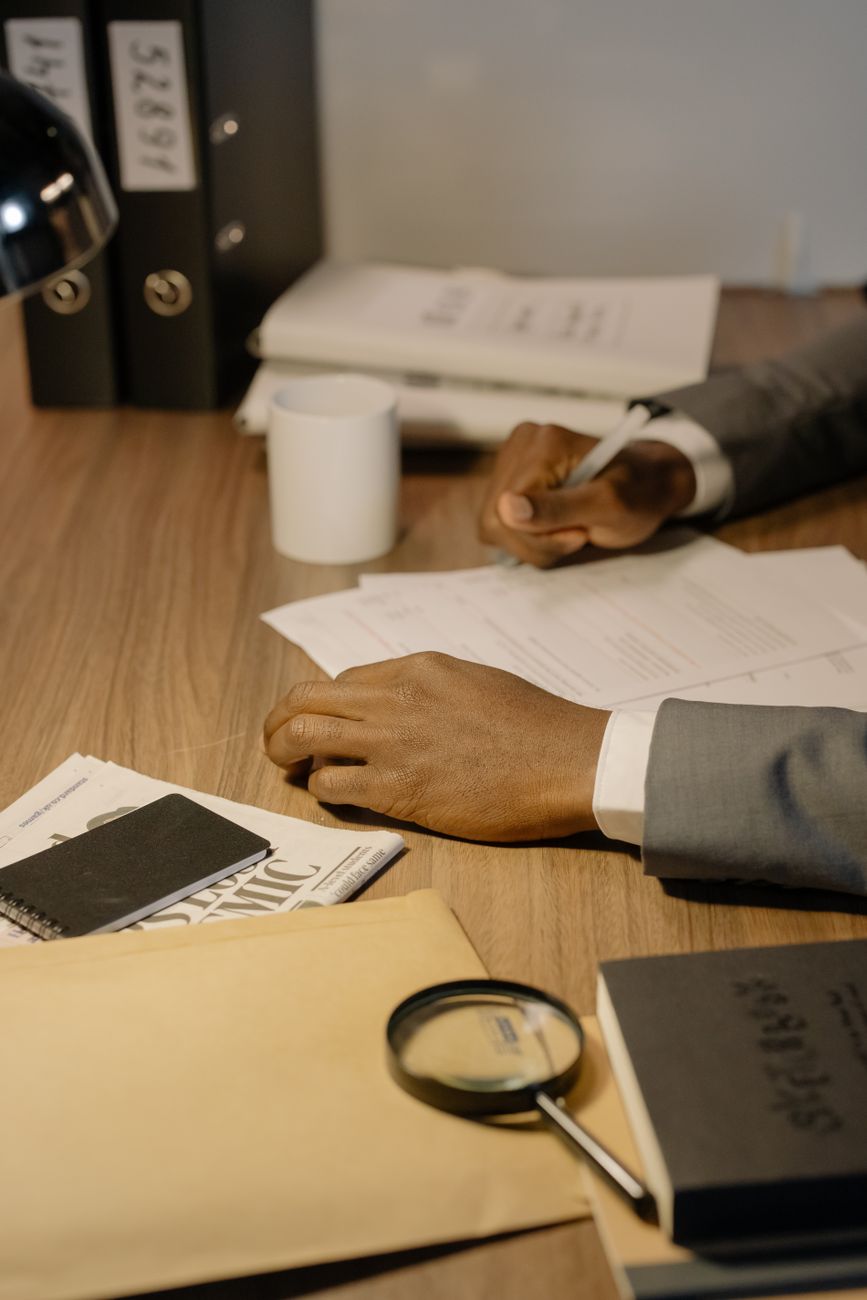The Language of Reviews: How Word Choice and Tone Reveal Business Quality