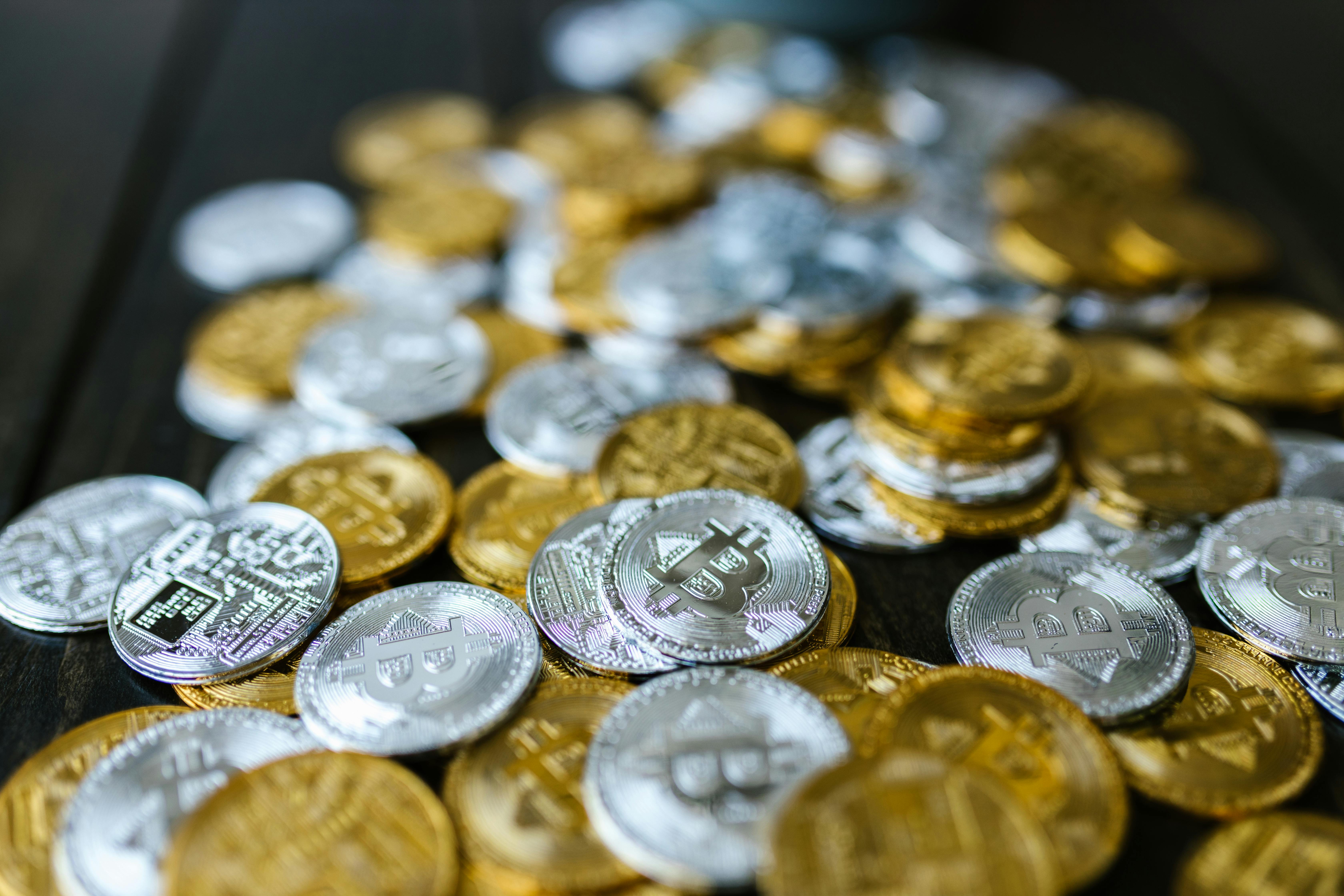 silver and gold round coins