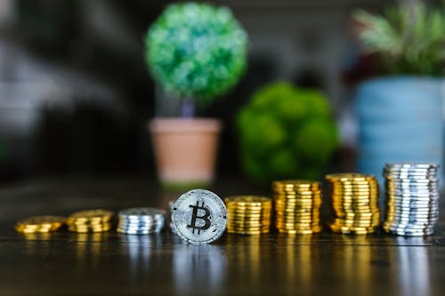 alım satım, Bitcoin, bozuk paralar içeren Ücretsiz stok fotoğraf