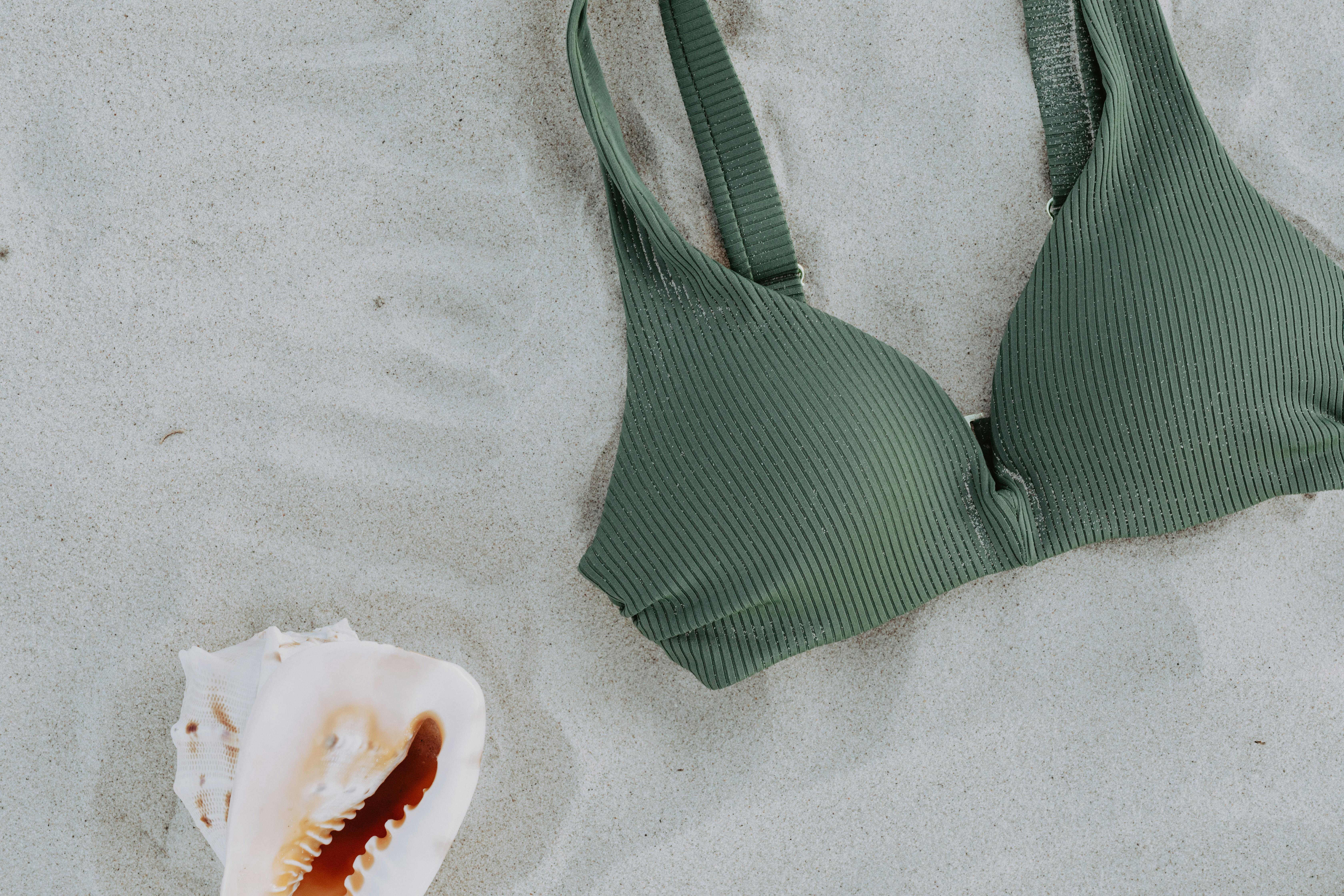 Travel Gear She’ll Use On Every Single Trip (k5bs9YuoKQ) — Photo by www.kaboompics.com on Pexels