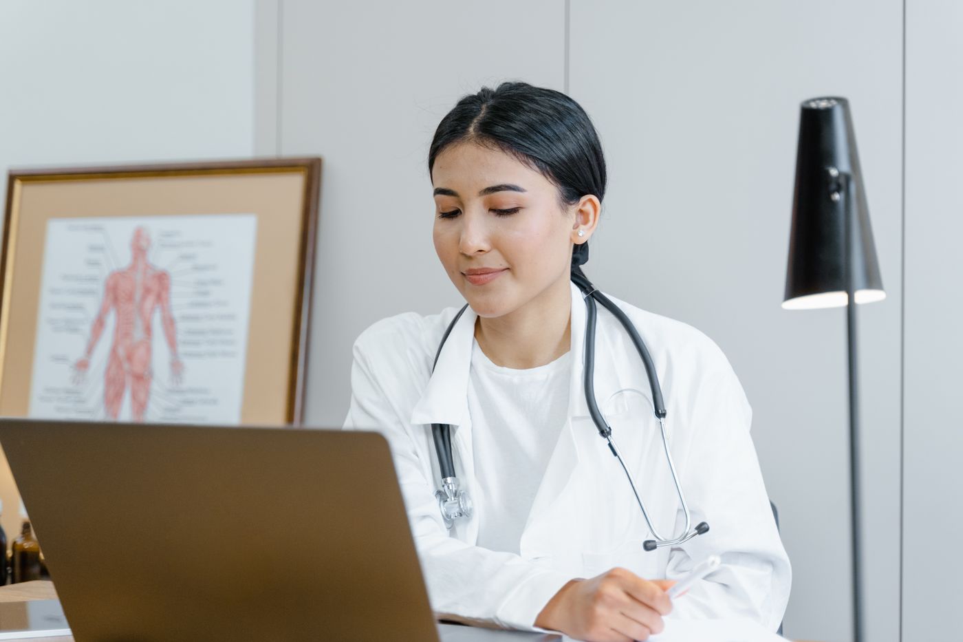 OB ultrasound EHR integration: images and measurements in one record