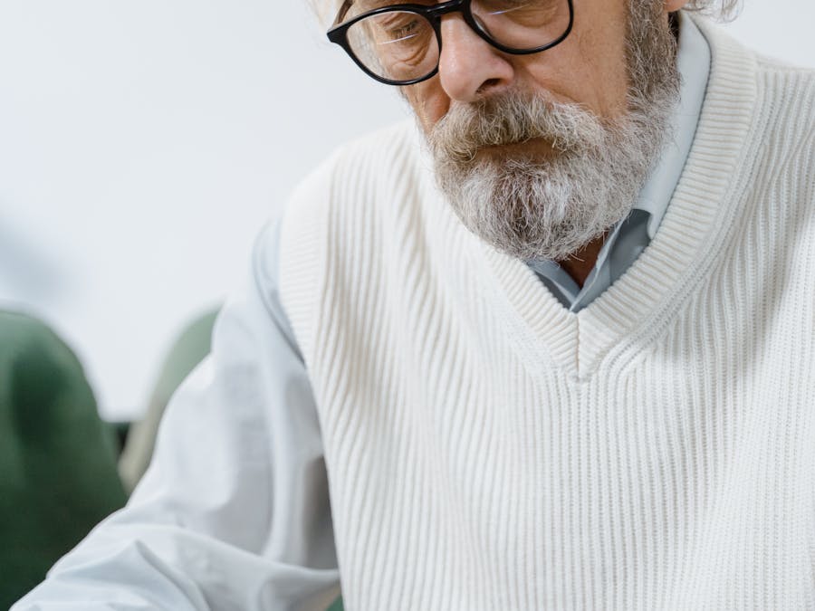 Do doctors still do testicular exam?