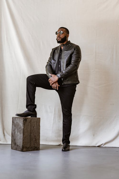 Kostnadsfri bild av afroamerikansk man, elegant, läderjacka