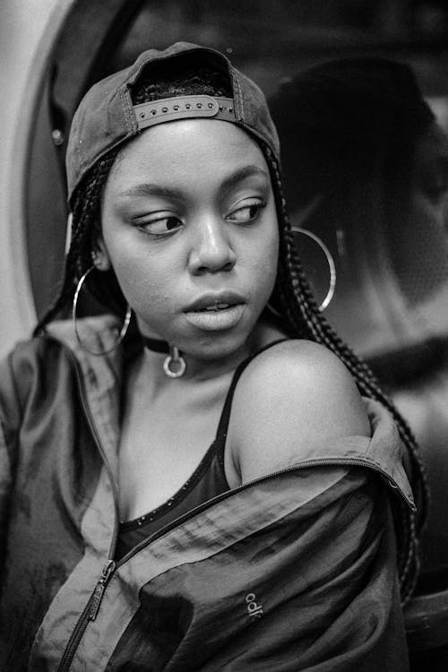 Ilmainen kuvapankkikuva tunnisteilla afroamerikkalaiset naiset, asento, harmaasävyt
