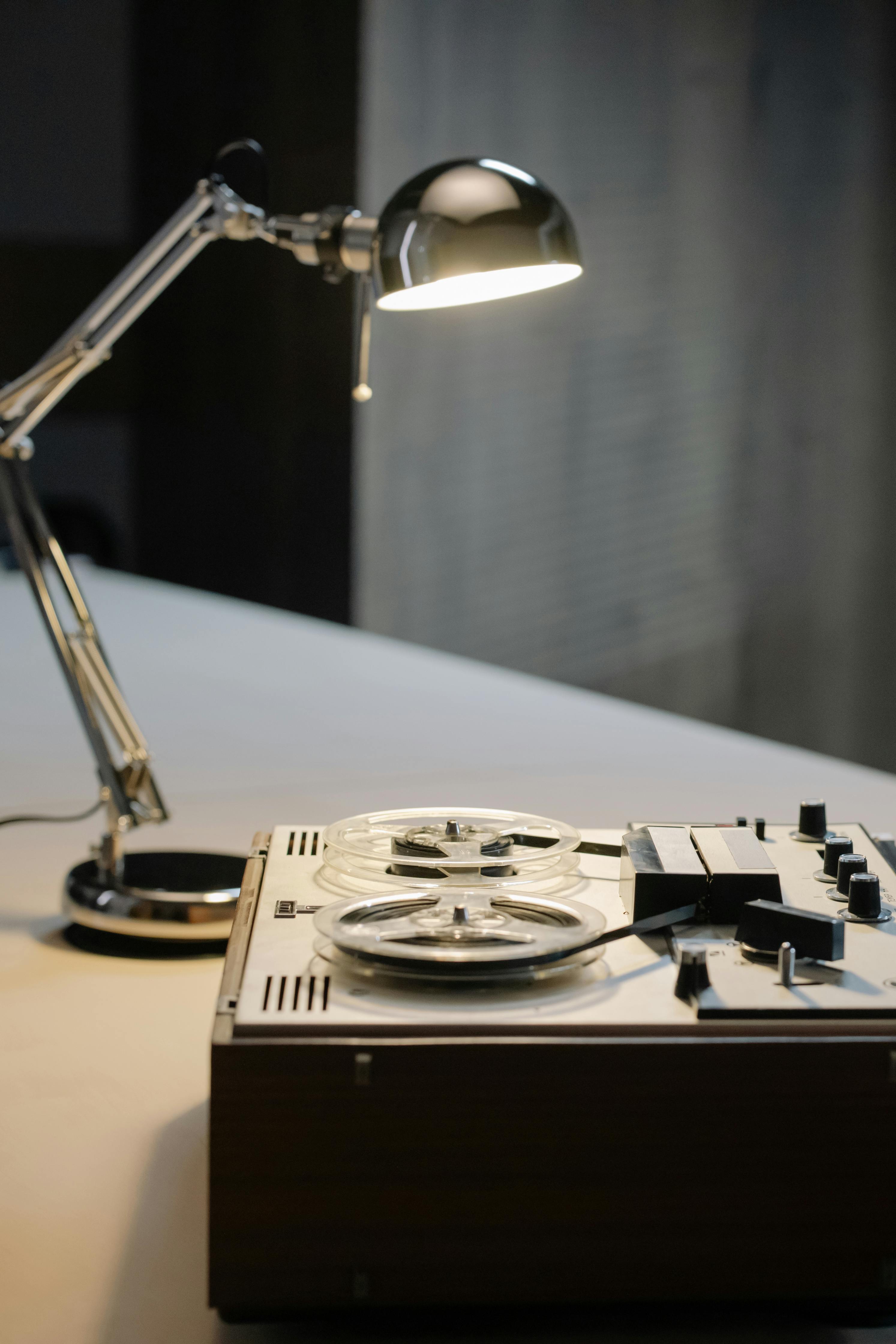 Vintage & Retro Lamps - Find a Lamp