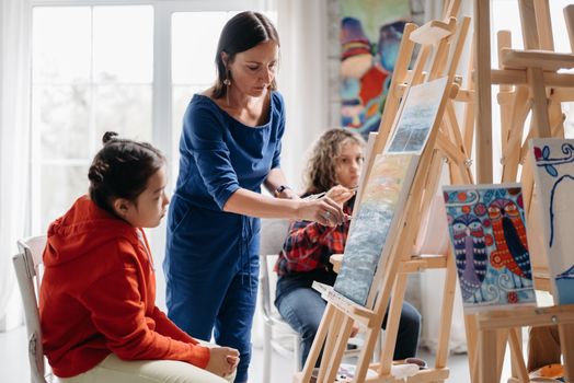 Master Your Craft: Online Art Courses for Adults