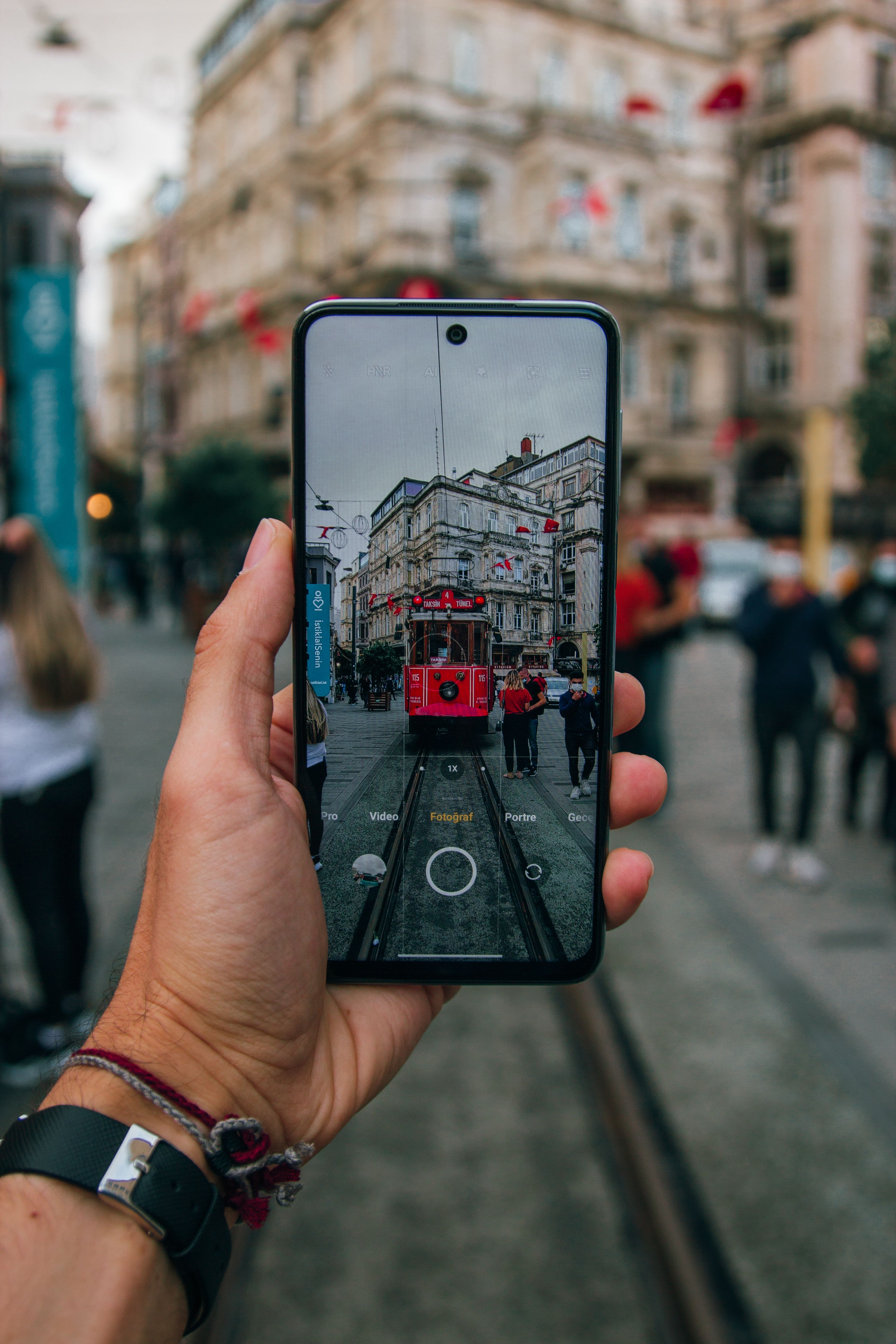 How eSIM Technology is Revolutionizing International Travel: A Case Study