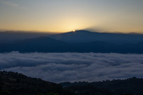 Gratuit Imagine de stoc gratuită din dealuri, munte, nori Fotografie de stoc