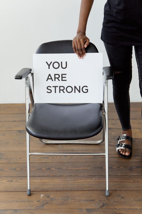 Help Message Leg Support Message on Chair · Free Stock Photo