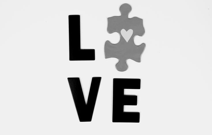 Online dating: starting a conversation on a niche platform