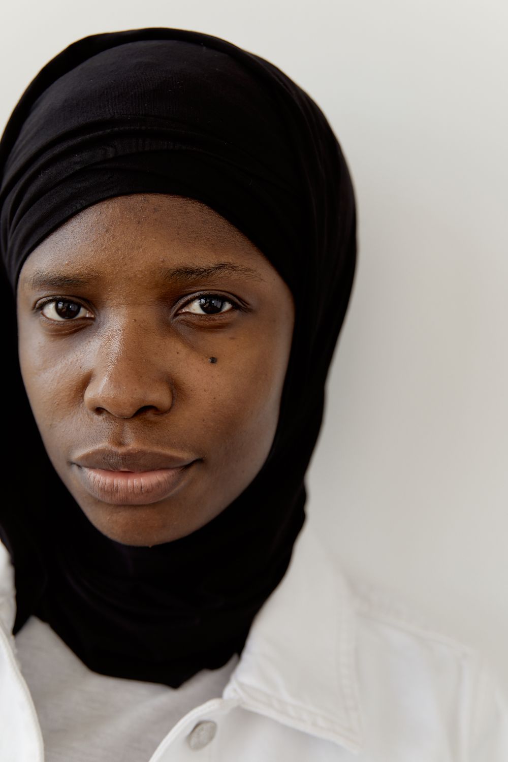Close-up of a Woman in a Hijab · Free Stock Photo