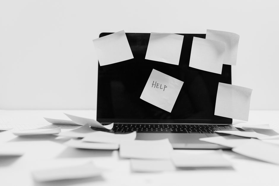 inside a cluttered desktop or notebook setup the task looks simple until switching costs appear lifestyle photo 1
