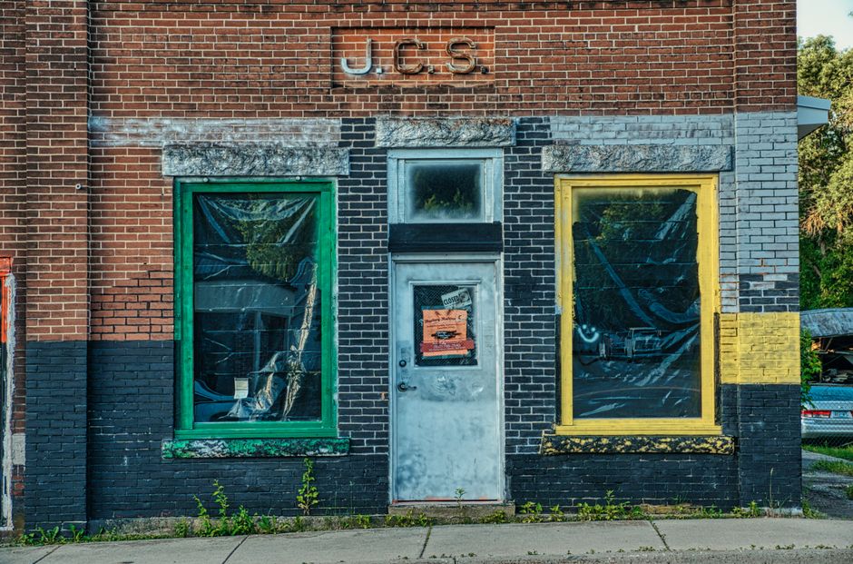 small town empty storefronts