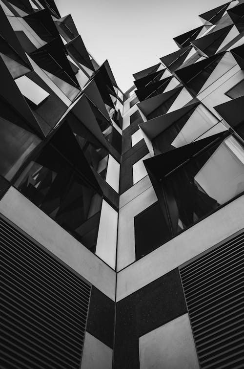 Free Grayscale Photo of Low Angle Shot Building  Stock Photo