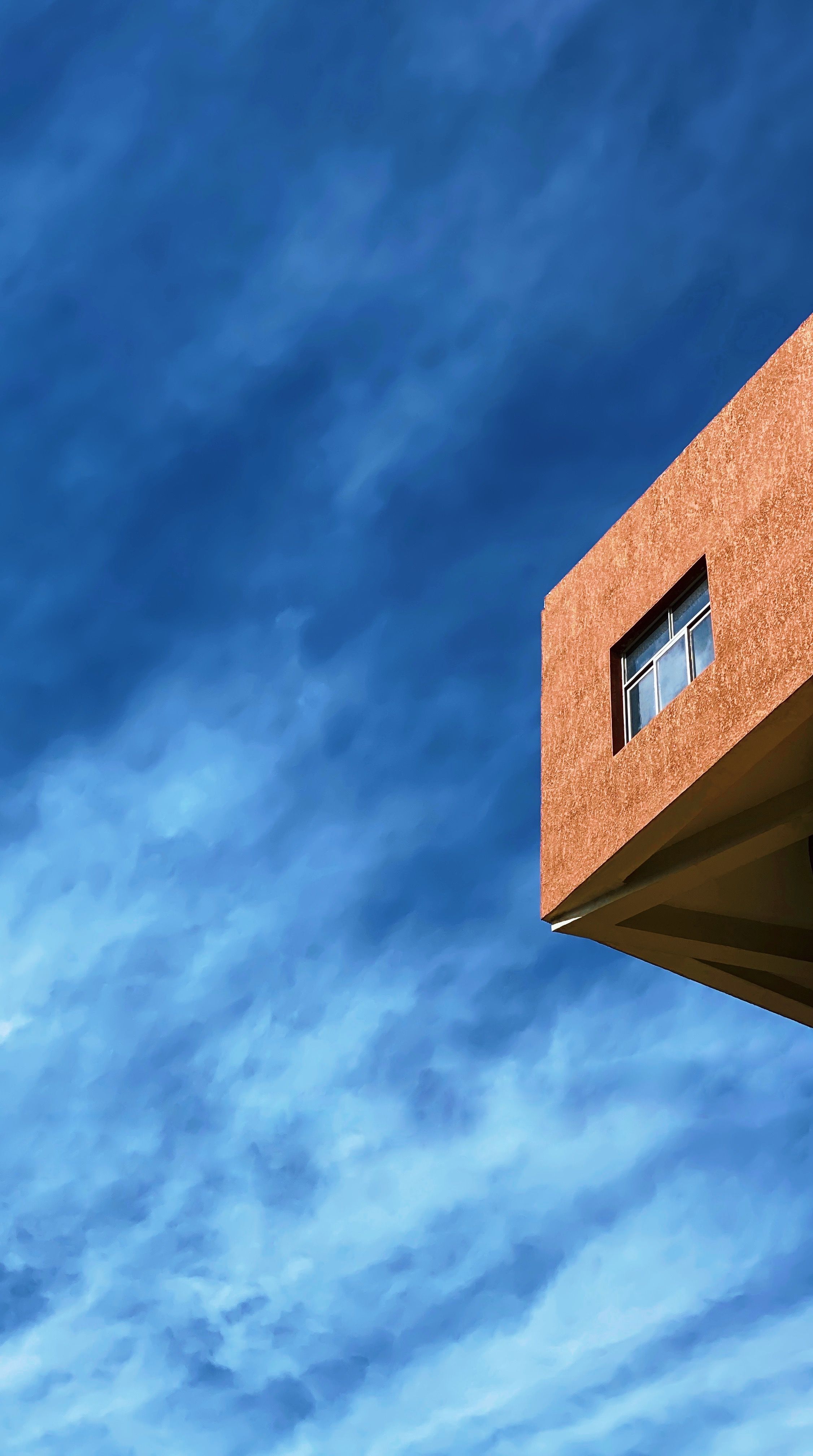 Residential Building under Blue Sky · Free Stock Photo
