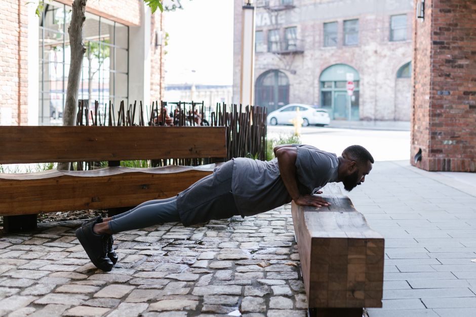 Demonstration of proper push-up form and beginner-friendly incline variations - 30 day calisthenics workout plan no equipment Demonstration of proper push-up form and beginner-friendly incline variations - 30 day calisthenics workout plan no equipment