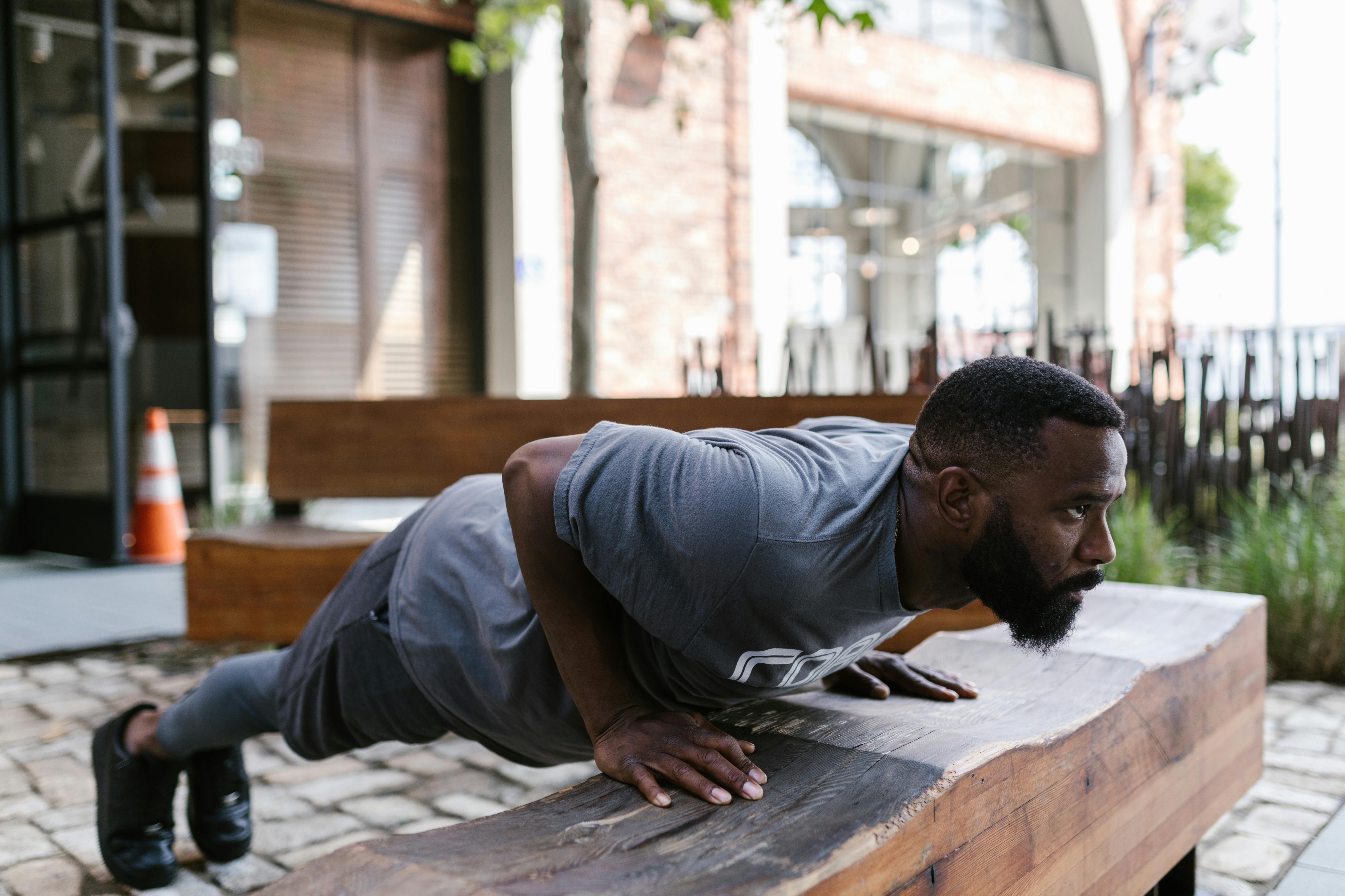 The Exact Upper Body Blueprint Trainers Use to Get Actors Camera-Ready - Men's Health — Photo by RDNE Stock project on Pexels