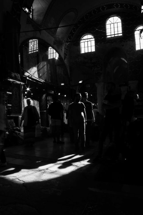 Free Intriguing silhouette in Istanbul market, showcasing dramatic light and shadow. Stock Photo