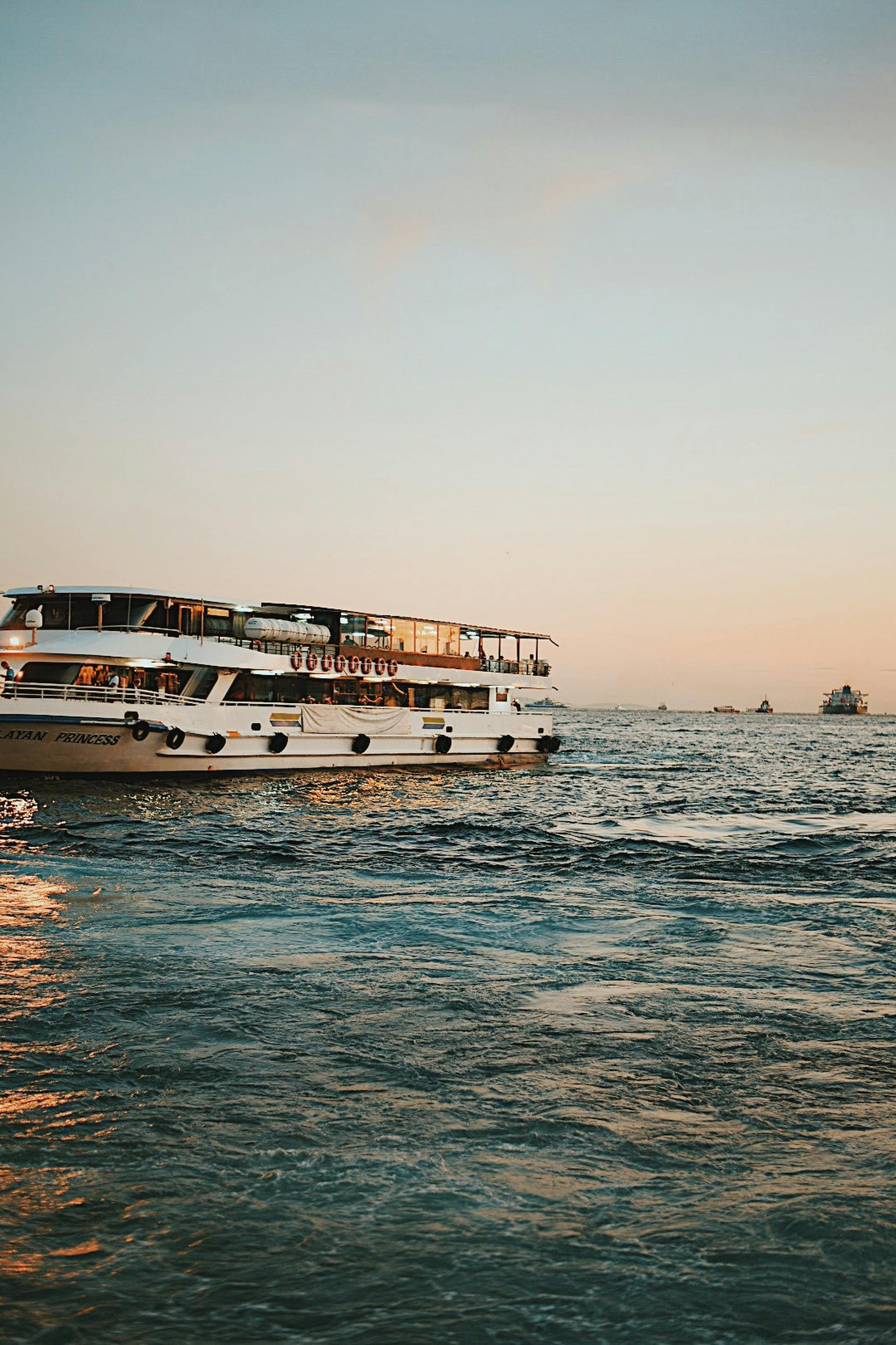 Gratuit Croisière En Ferry Blanc Sur La Mer Photos
