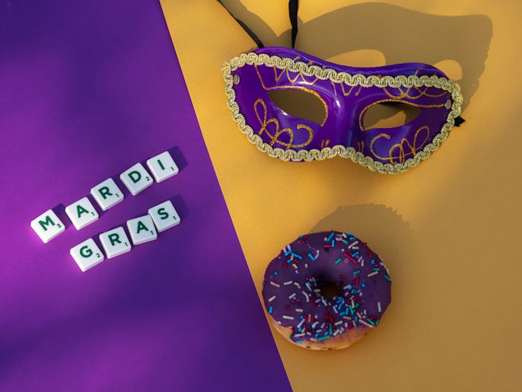 Purple And Yellow Mardi Gras Celebration Kit