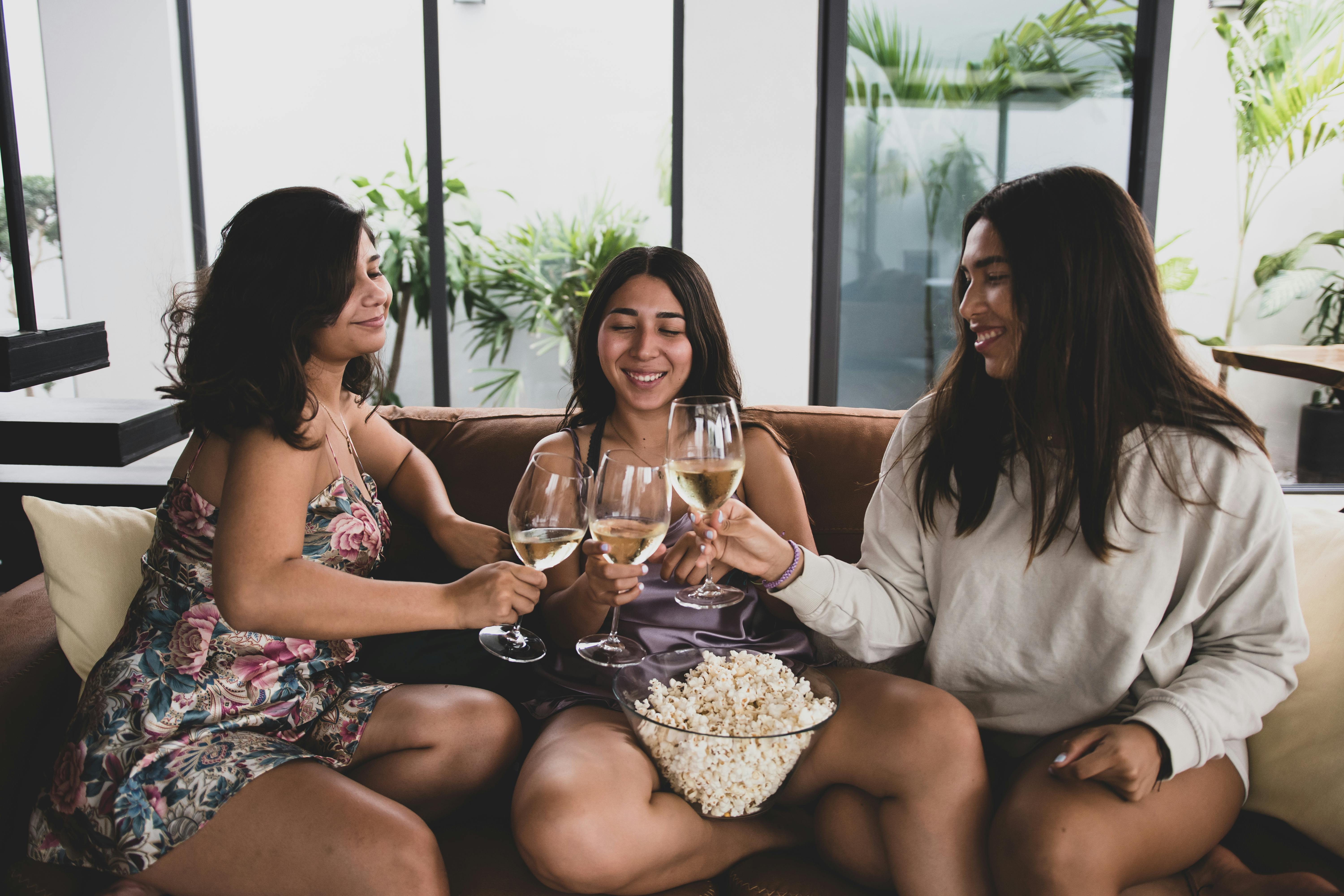 Gratuit Photos gratuites de à l'intérieur, amitié, amusement Photos