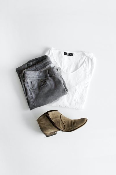 Flat lay of a casual outfit — photo by Sarah Dorweiler on Pexels