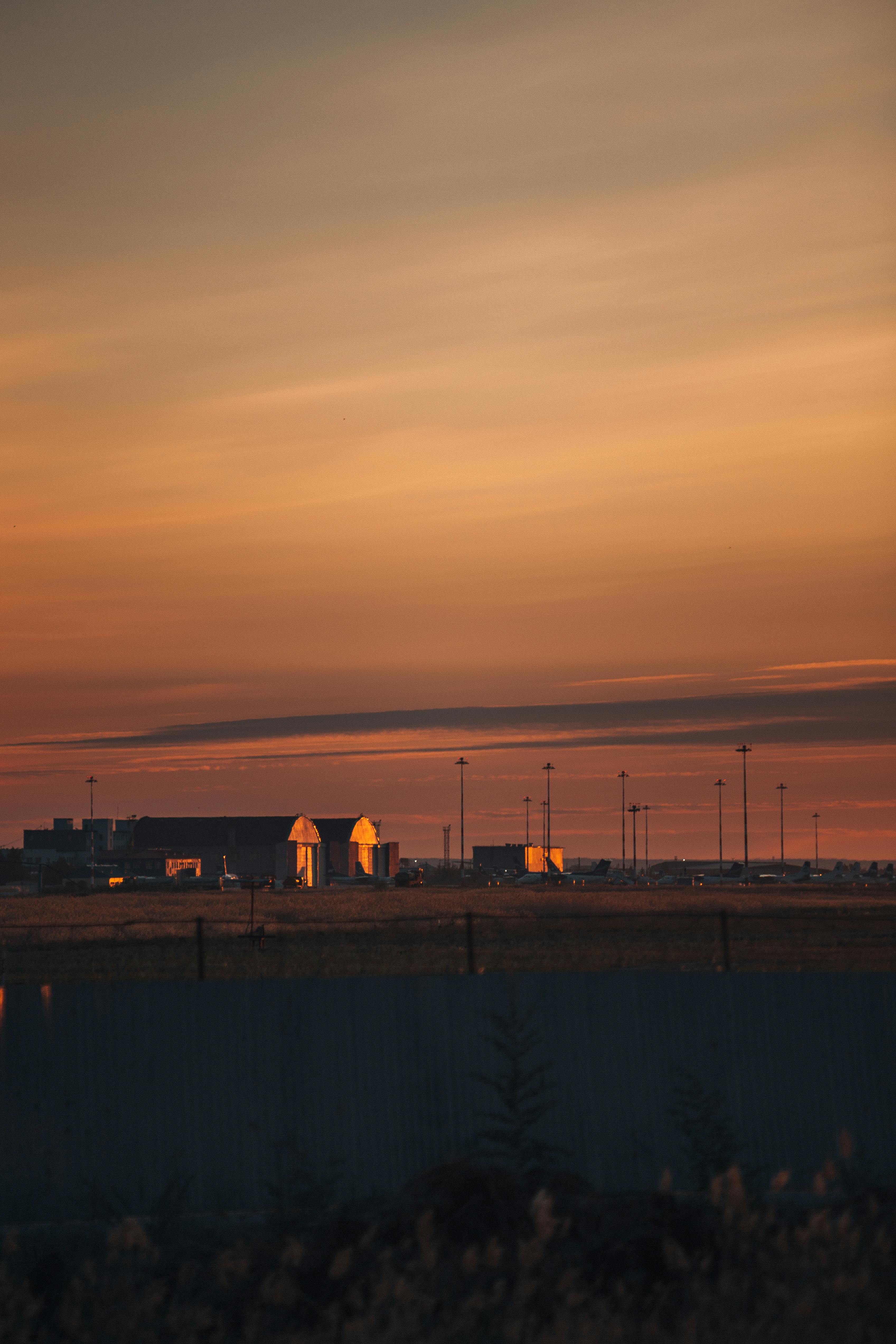 Gratis lagerfoto af aften, arkitektur, asfalt Lagerfoto