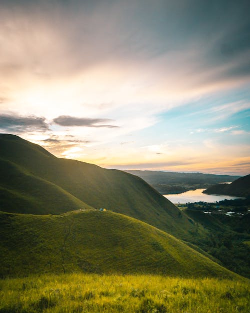 Picture of a Hill Top