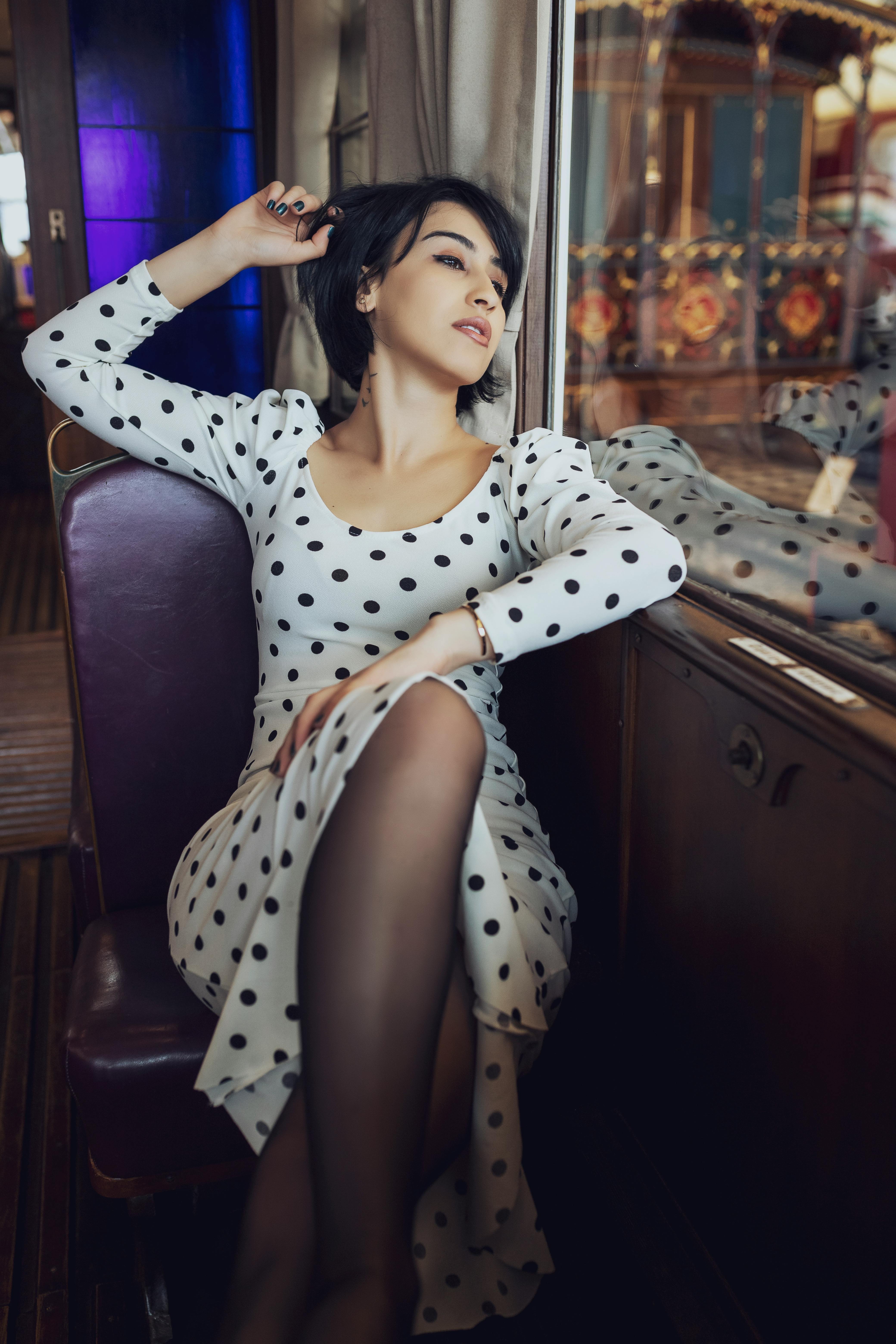 Gratuit Imagine de stoc gratuită din așezat, buline, cadru confortabil Fotografie de stoc