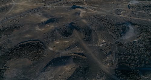 Безкоштовне стокове фото на тему «високий кут зору, знімок із дрона, пагорби»