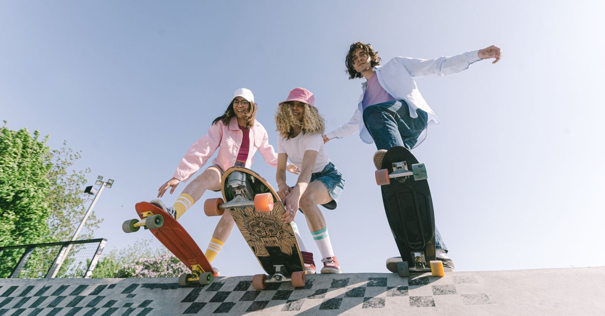 10 Vêtements Jeunes Indispensables pour un Look Tendance
