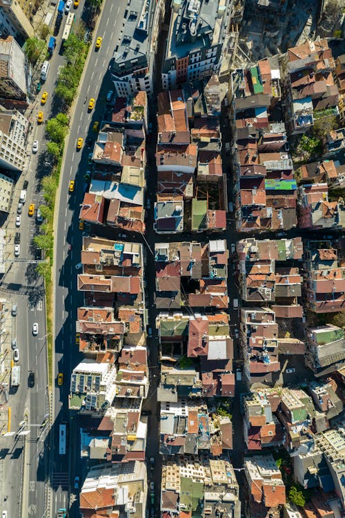 arabalar, binalar, dikey atış içeren Ücretsiz stok fotoğraf