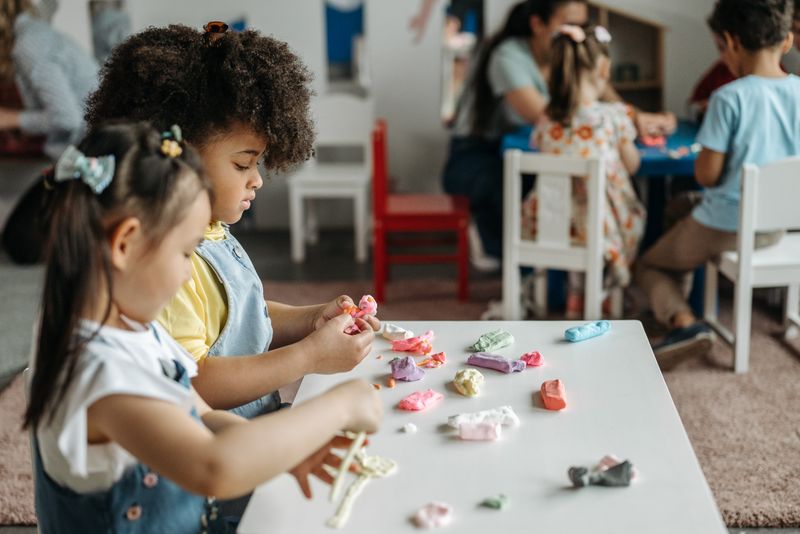 Daycare Hialeah FL | Lincoln-Martí Bilingual Schools 3 Children learning through hands-on activities at Lincoln-Marti Hialeah