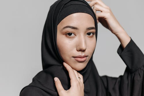 Darmowe zdjęcie z galerii z hidżab, kobieta, ładny