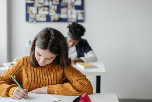 Kostenloses Stock Foto zu ausbildung, klasse, klassenzimmer