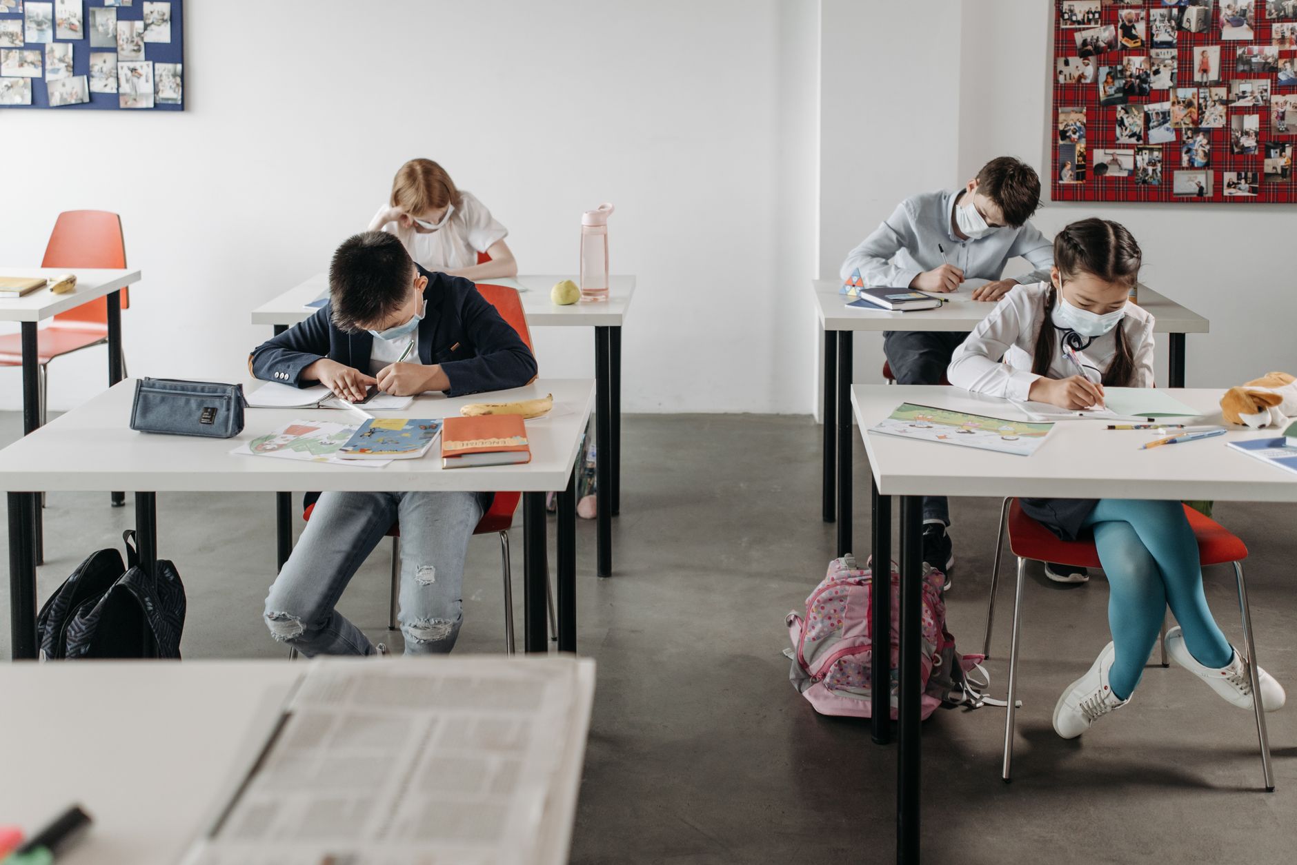 San Diego Unified Leaders Propose Policy to Limit Technology in Classrooms