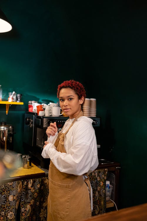 Δωρεάν στοκ φωτογραφιών με afro μαλλιά, barista, cafe